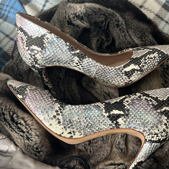 Also snake skin patterned leather shoes; beautiful and great condition. - Picture 2 of 7